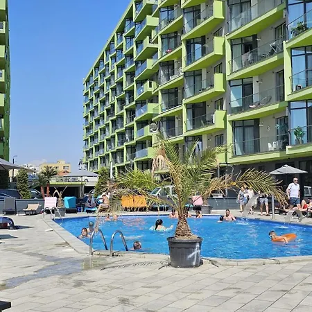 Apartment Promenada Mamaia Nord- Pool & Alezzi Navodari