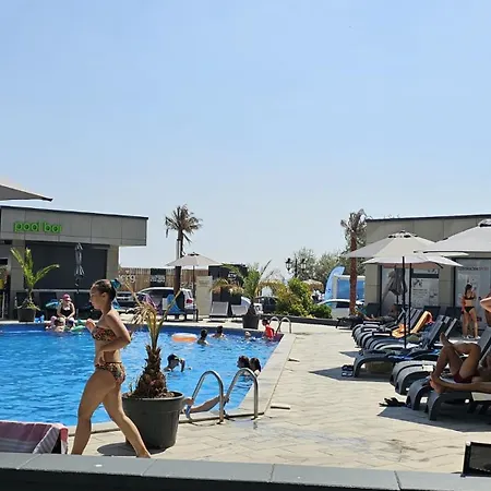 Promenada Mamaia Nord- Pool & Alezzi *