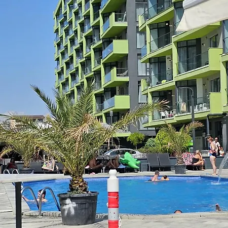 Promenada Mamaia Nord- Pool & Alezzi *