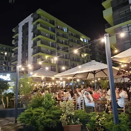 Promenada Mamaia Nord- Pool & Alezzi *